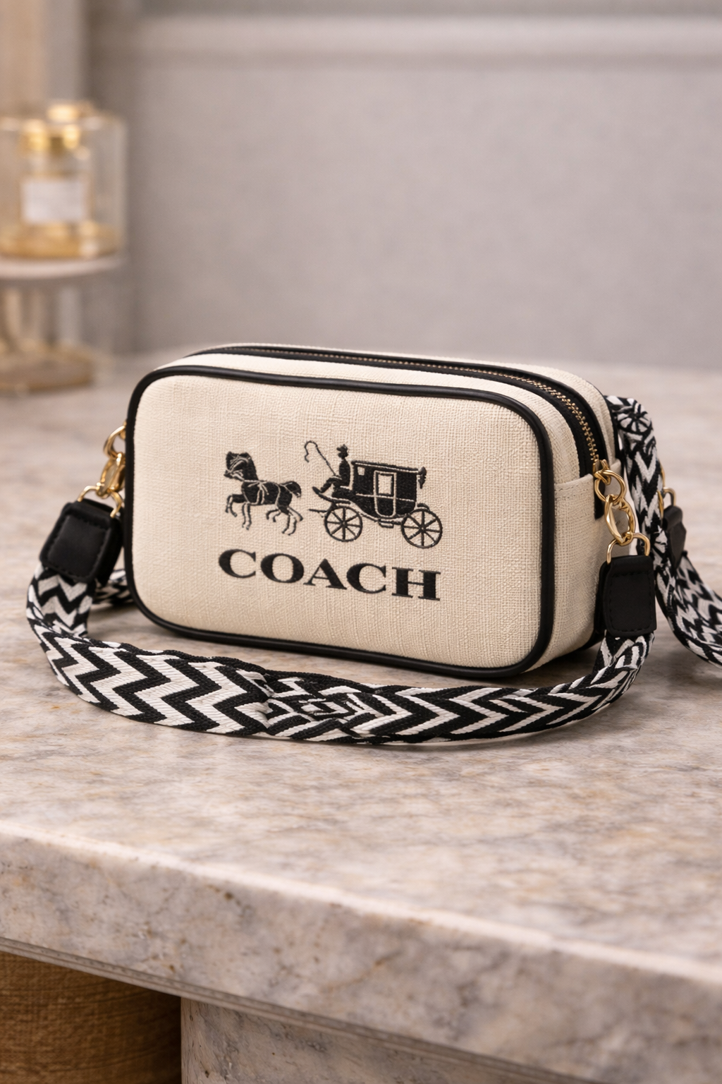 The DayBreak Sling - Black